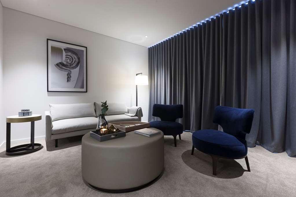 สกาย สวีท กรีนสแควร์ Hotel ซิดนีย์ ห้อง รูปภาพ A living room